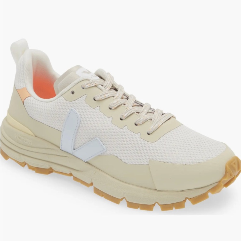 VEJA Dekkan Alveomesh Sneaker Women’s